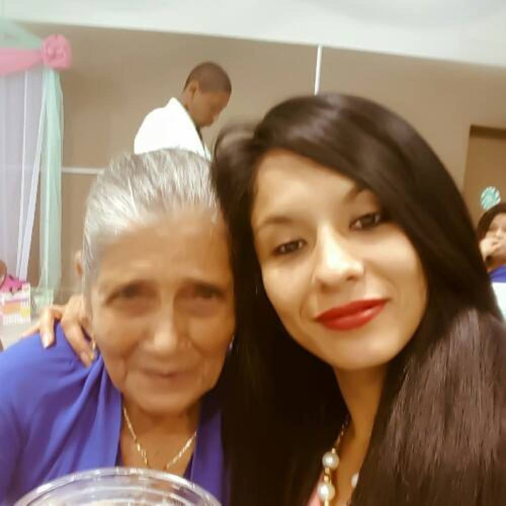 Meet your Posher, Itzel